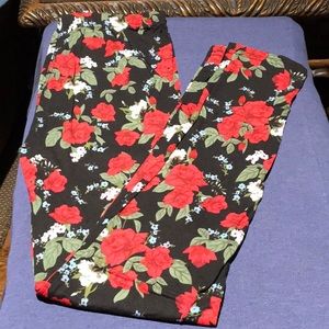 Leggings Floral Design with Roses.  One Size